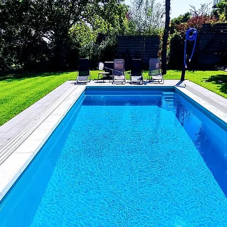 Neva Vendégházak Apartamento *
